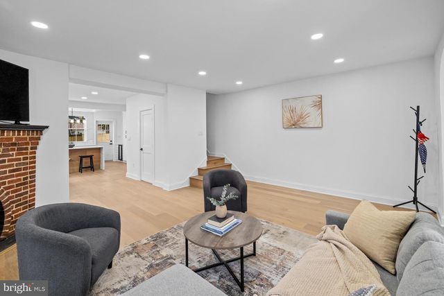 536 ONEIDA PL NW, Washington, DC 20011