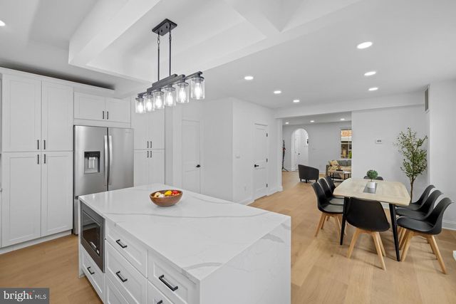 536 ONEIDA PL NW, Washington, DC 20011