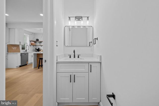 536 ONEIDA PL NW, Washington, DC 20011