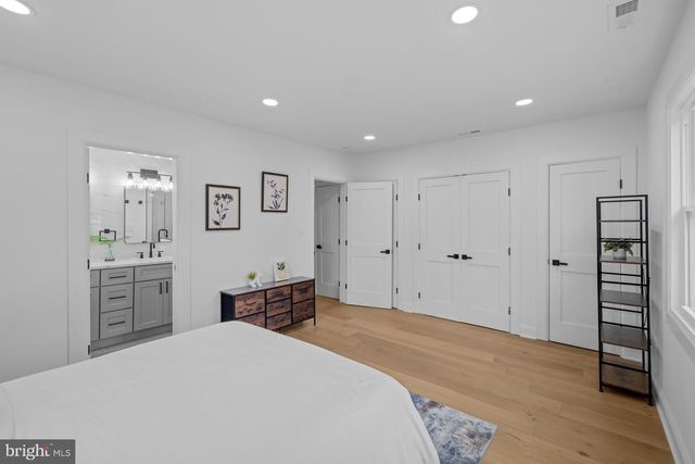 536 ONEIDA PL NW, Washington, DC 20011