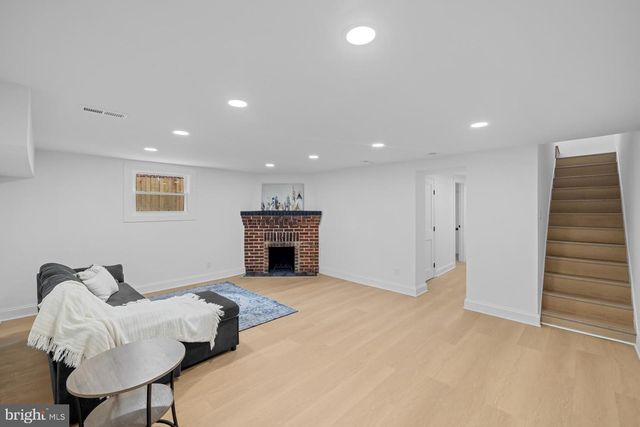536 ONEIDA PL NW, Washington, DC 20011