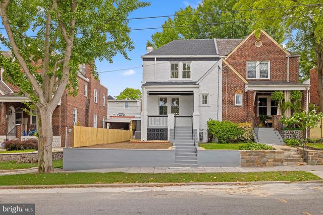 536 ONEIDA PL NW, Washington, DC 20011