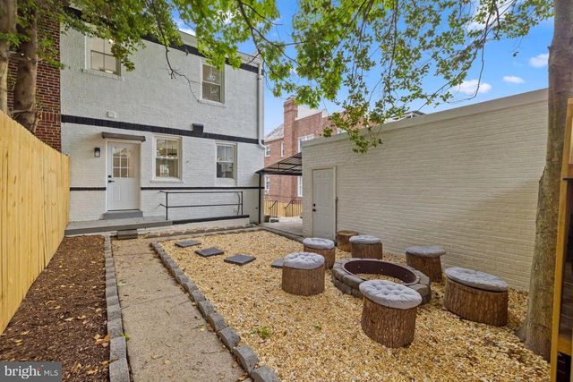 536 ONEIDA PL NW, Washington, DC 20011
