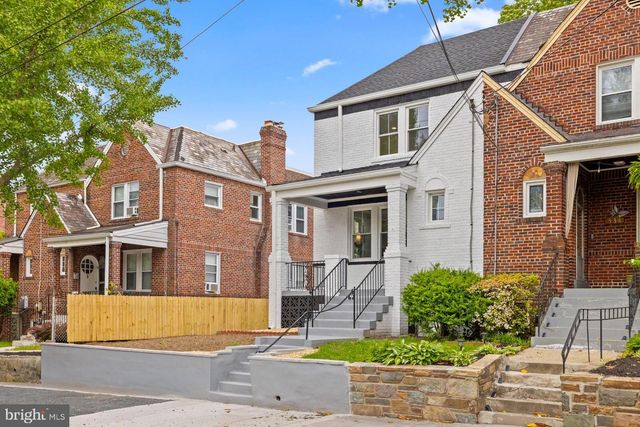 536 ONEIDA PL NW, Washington, DC 20011