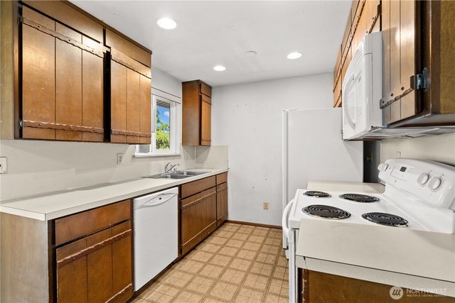 502 Kincaid Avenue, Sumner, WA 98390