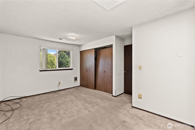 502 Kincaid Avenue, Sumner, WA 98390