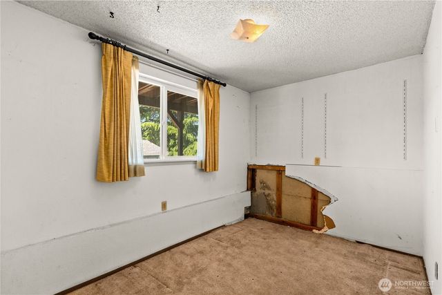 502 Kincaid Avenue, Sumner, WA 98390