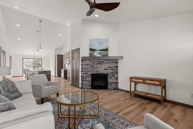 505 FOUNDERS WAY, Little Chute, WI 54140