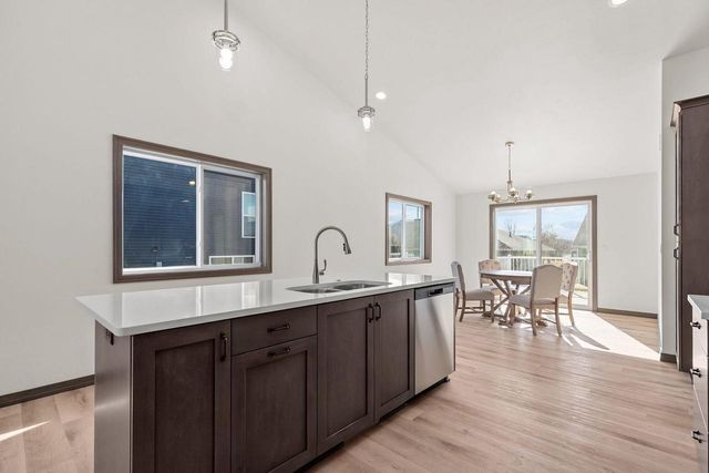 505 FOUNDERS WAY, Little Chute, WI 54140