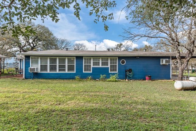 158 County Road 1733, Clifton, TX 76634