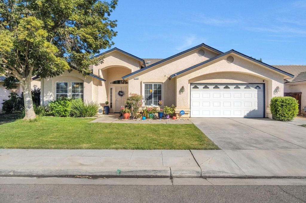 Image 1 of property listing at 2263 Pacific Court, Madera, CA 93637
