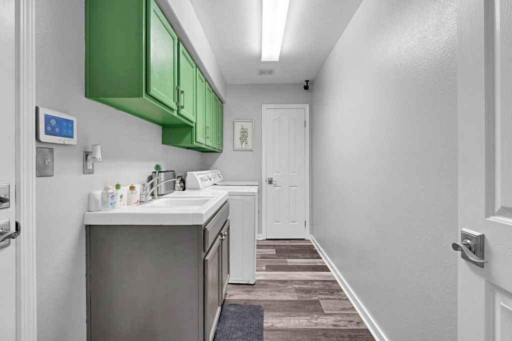 Image 20 of property listing at 2263 Pacific Court, Madera, CA 93637