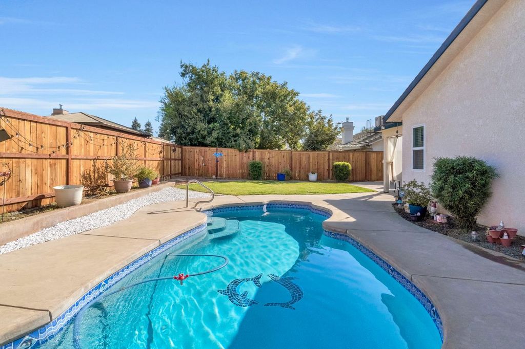 Image 38 of property listing at 2263 Pacific Court, Madera, CA 93637