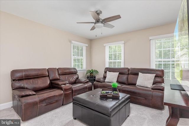 11109 STONEBROOK DR, Manassas, VA 20112