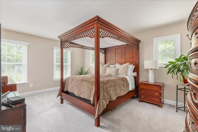 11109 STONEBROOK DR, Manassas, VA 20112