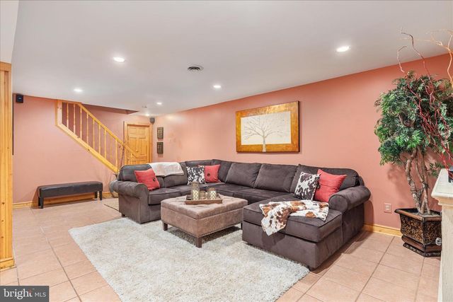 11109 STONEBROOK DR, Manassas, VA 20112