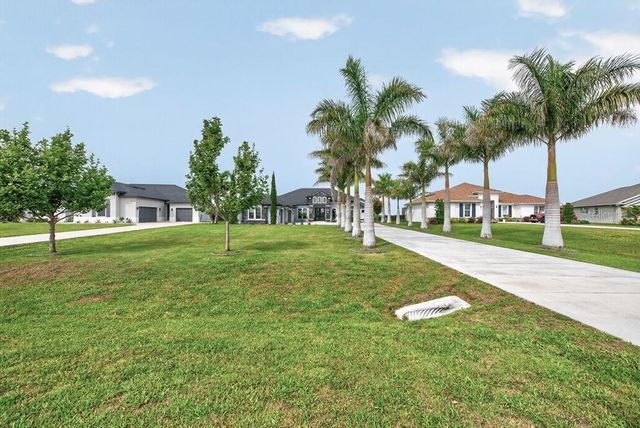 5220 LAKE VENICE DRIVE, Wimauma, FL 33598