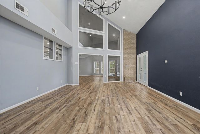 3732 Summer Lane, Huntsville, TX 77340