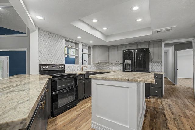 3732 Summer Lane, Huntsville, TX 77340