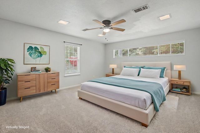 3732 Summer Lane, Huntsville, TX 77340