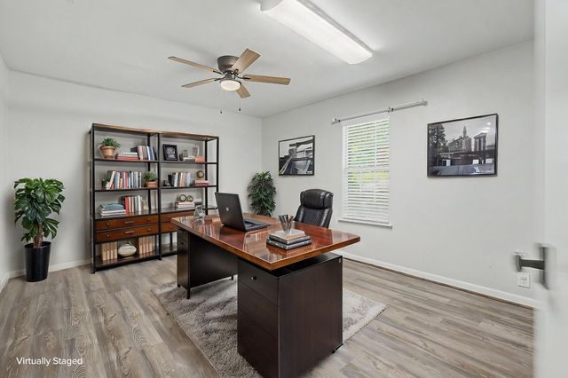 3732 Summer Lane, Huntsville, TX 77340