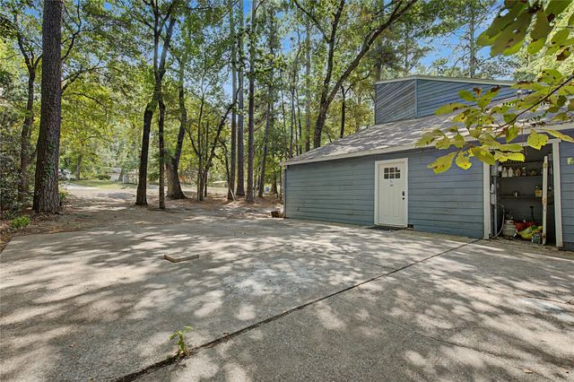 3732 Summer Lane, Huntsville, TX 77340