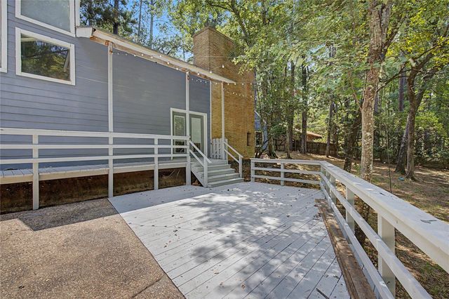 3732 Summer Lane, Huntsville, TX 77340