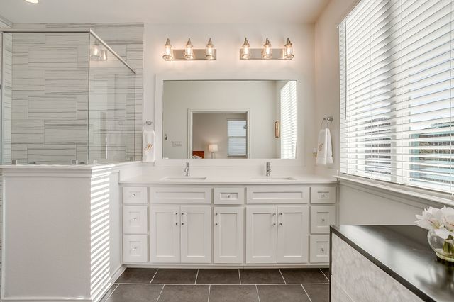 109 Crossroads Circle, Westworth Village, TX 76114