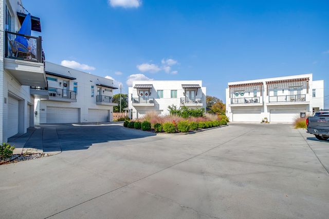 109 Crossroads Circle, Westworth Village, TX 76114