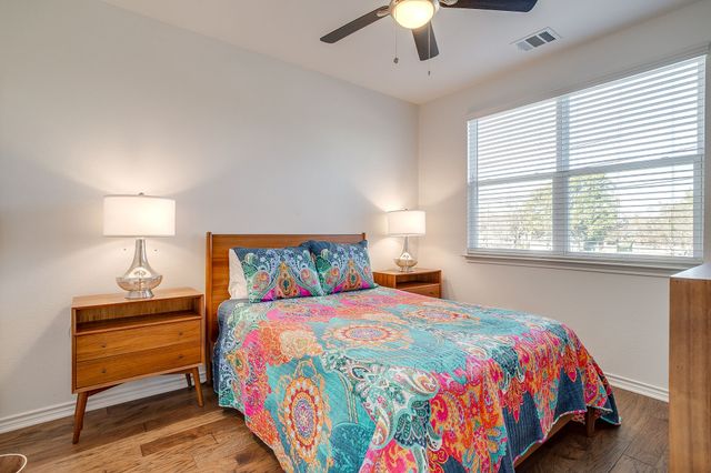 109 Crossroads Circle, Westworth Village, TX 76114