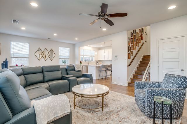 109 Crossroads Circle, Westworth Village, TX 76114