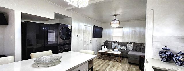 290 Roberts Avenue, Yonkers, NY 10703