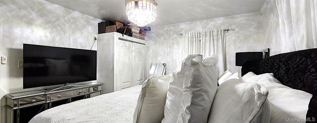 290 Roberts Avenue, Yonkers, NY 10703