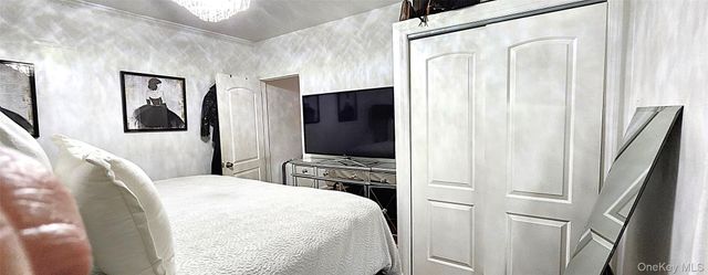 290 Roberts Avenue, Yonkers, NY 10703