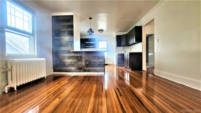 290 Roberts Avenue, Yonkers, NY 10703