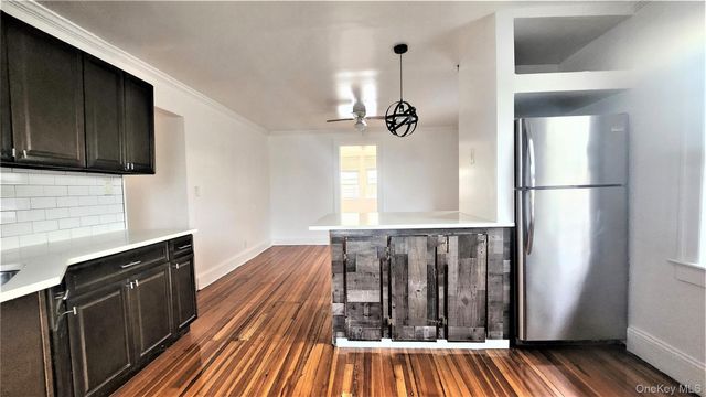 290 Roberts Avenue, Yonkers, NY 10703