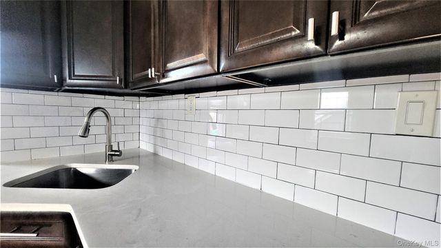 290 Roberts Avenue, Yonkers, NY 10703