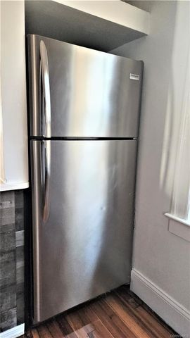 290 Roberts Avenue, Yonkers, NY 10703