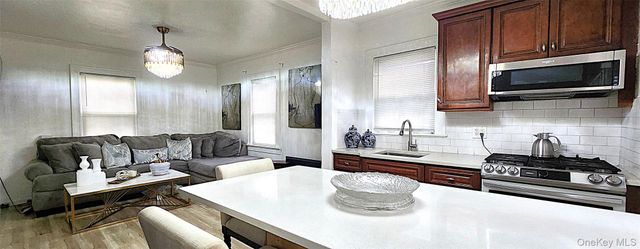 290 Roberts Avenue, Yonkers, NY 10703