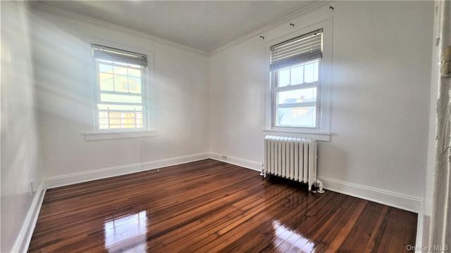 290 Roberts Avenue, Yonkers, NY 10703