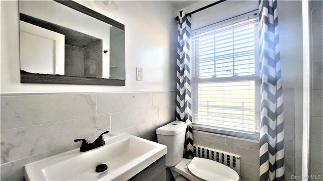 290 Roberts Avenue, Yonkers, NY 10703