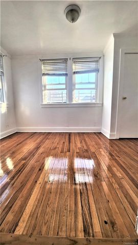 290 Roberts Avenue, Yonkers, NY 10703