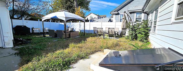 290 Roberts Avenue, Yonkers, NY 10703