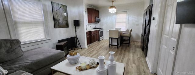 290 Roberts Avenue, Yonkers, NY 10703