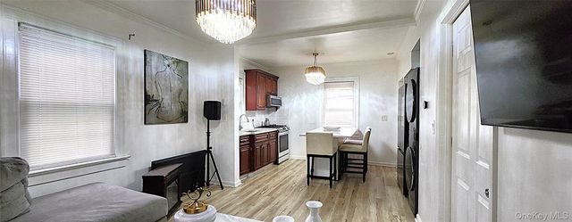 290 Roberts Avenue, Yonkers, NY 10703