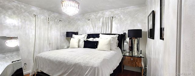 290 Roberts Avenue, Yonkers, NY 10703