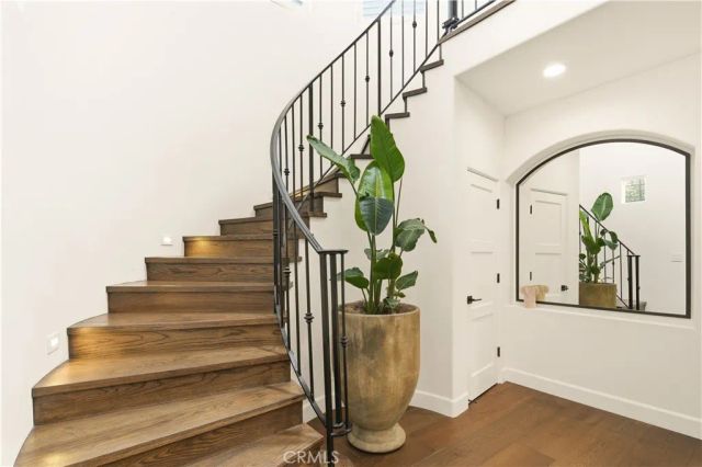 1756 10th, Manhattan Beach, CA 90266