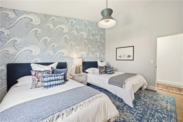 1756 10th, Manhattan Beach, CA 90266