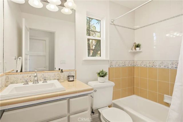 1756 10th, Manhattan Beach, CA 90266