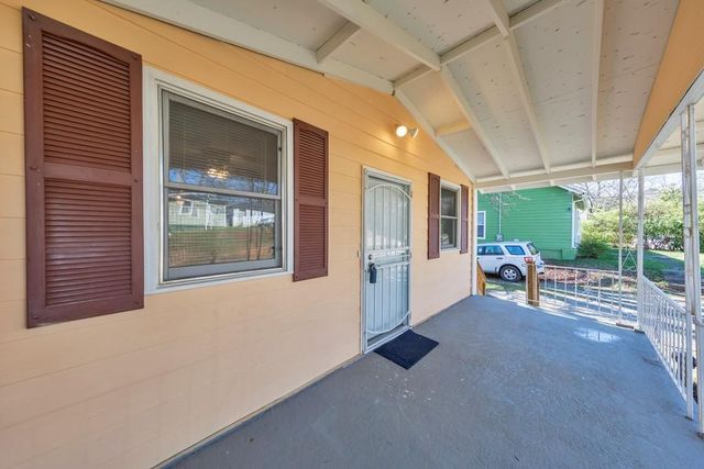 1776 Spring Avenue, East Point, GA 30344